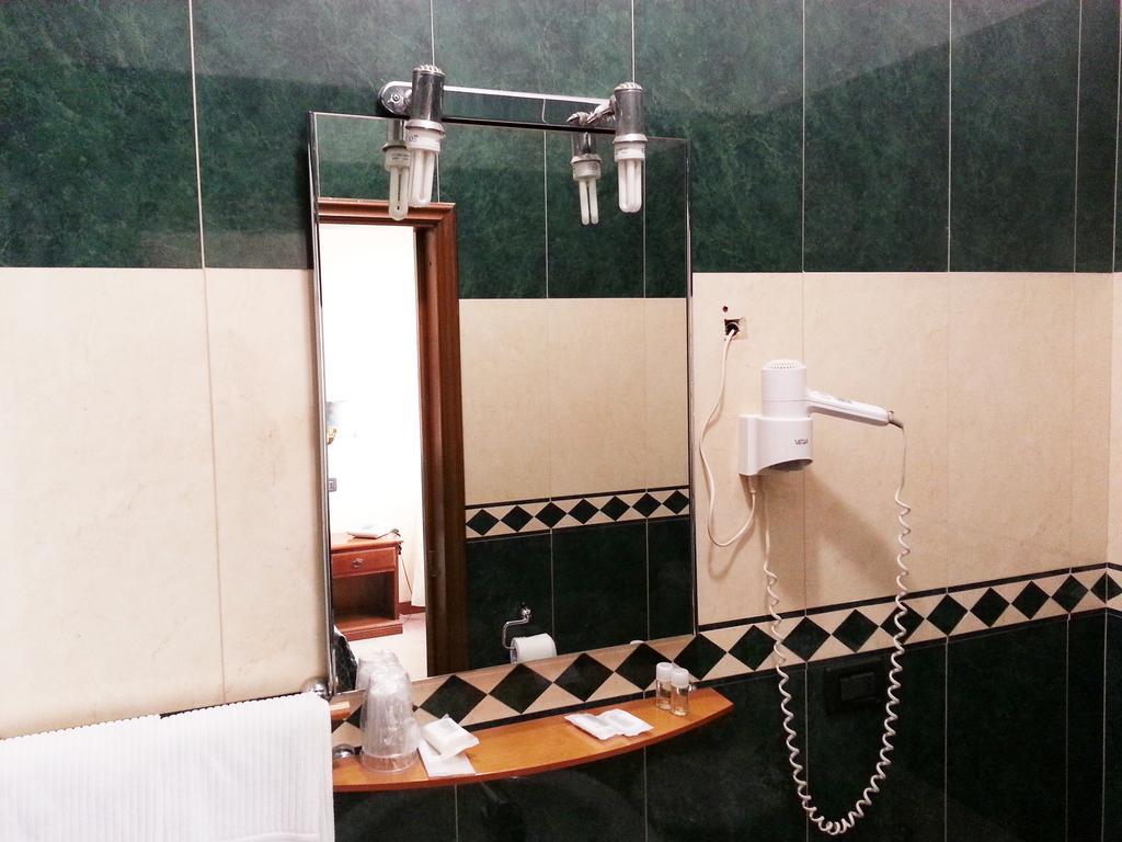 Hotel Emilia Modena Room photo
